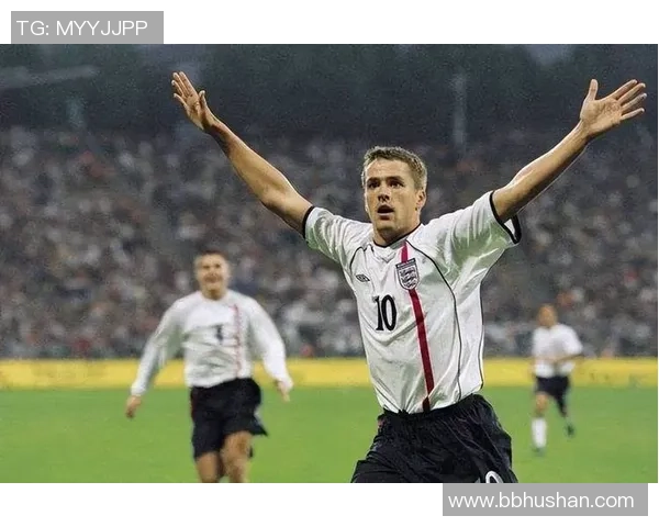 迈克尔足球明星的传奇之路与辉煌成就揭秘