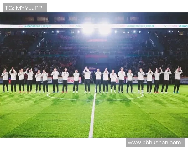 足球明星齐聚一堂组建梦之队共同追逐冠军荣耀与梦想