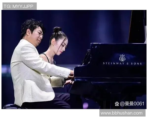 郎朗与足球明星同框合影展现音乐与体育的完美融合瞬间